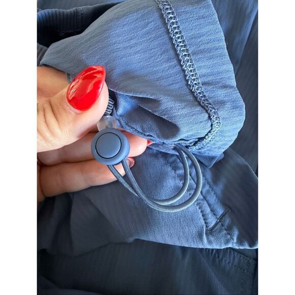 lululemon Beyond the Studio Joggers, Size 6, Water Drop - Picture 10 of 10